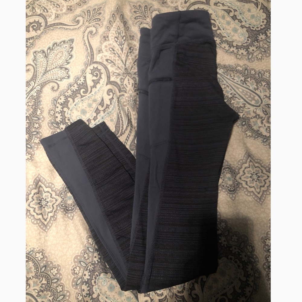 Girls Athleta navy blue leggings